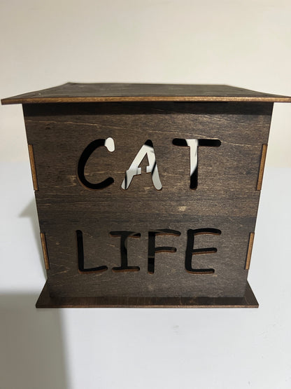 Light box (cat)